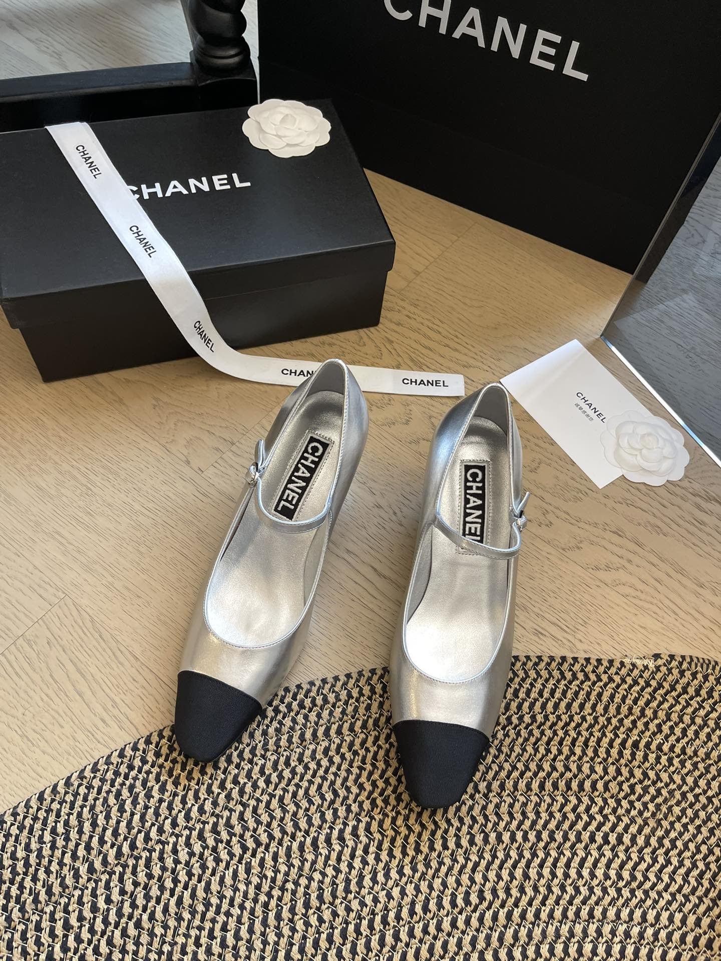 24P Frühling neue Mary Jane quadratische spitze Schuhe