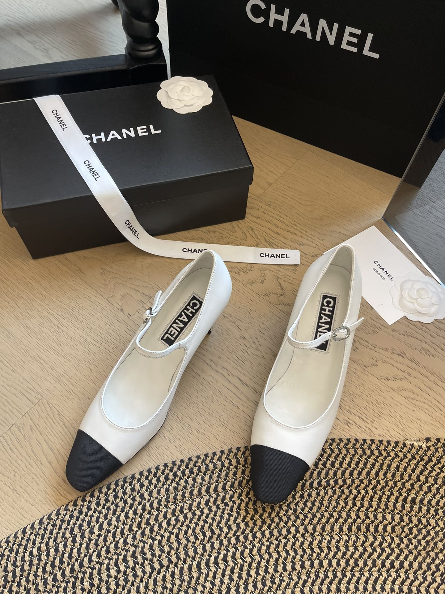 24P Frühling neue Mary Jane quadratische spitze Schuhe