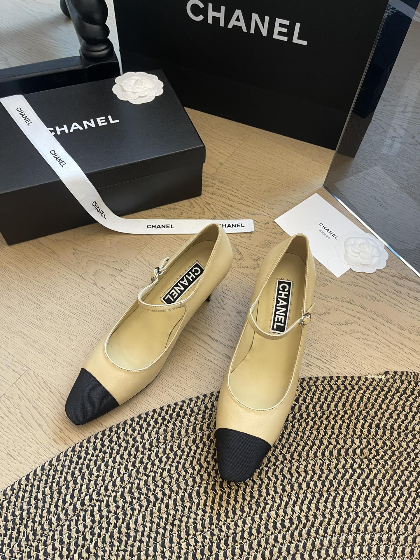 24P Frühling neue Mary Jane quadratische spitze Schuhe