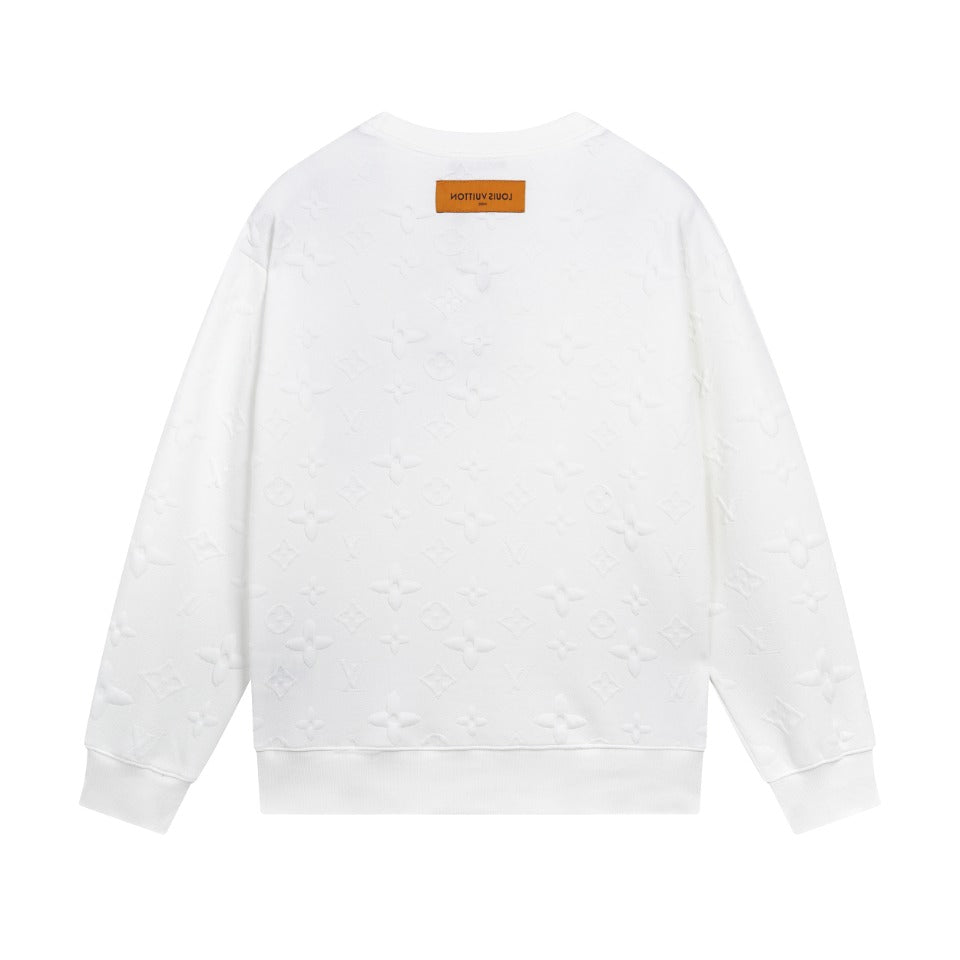 Le maître a personnellement conçu une nouvelle marque de mode avec un sweat-shirt à col rond avec logo monogramme en relief