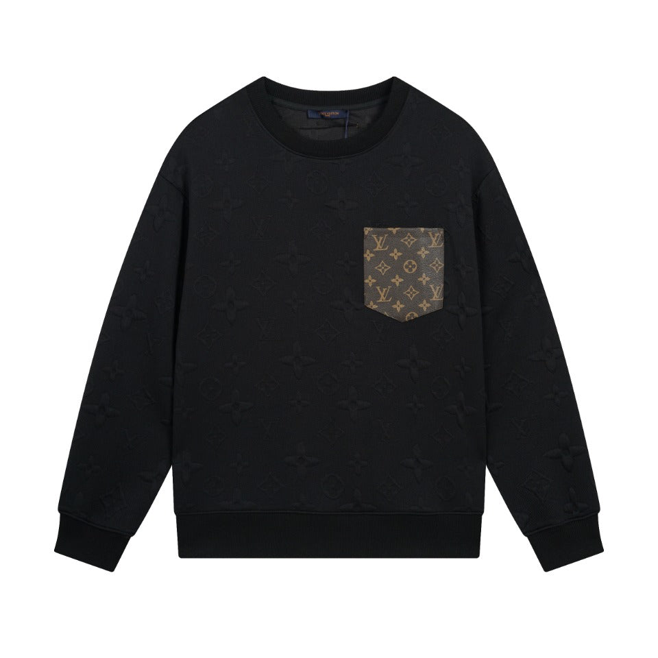 Le maître a personnellement conçu une nouvelle marque de mode avec un sweat-shirt à col rond avec logo monogramme en relief