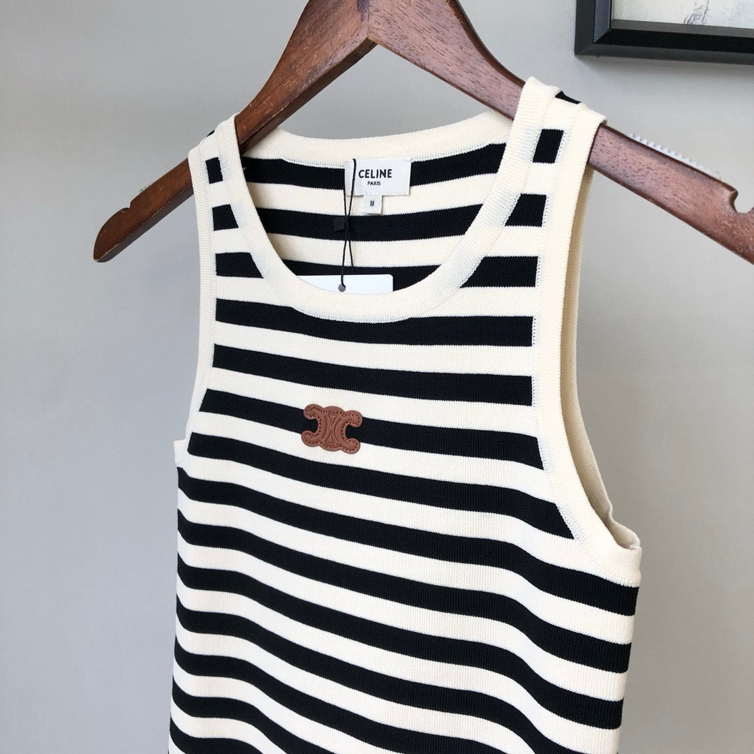 Gilet rayé noir et blanc