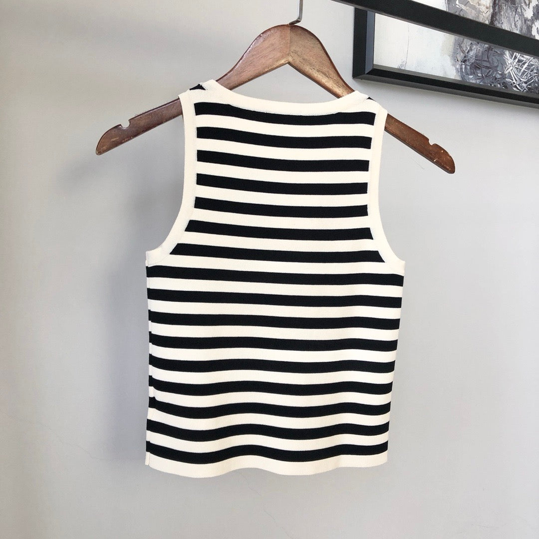 Gilet rayé noir et blanc