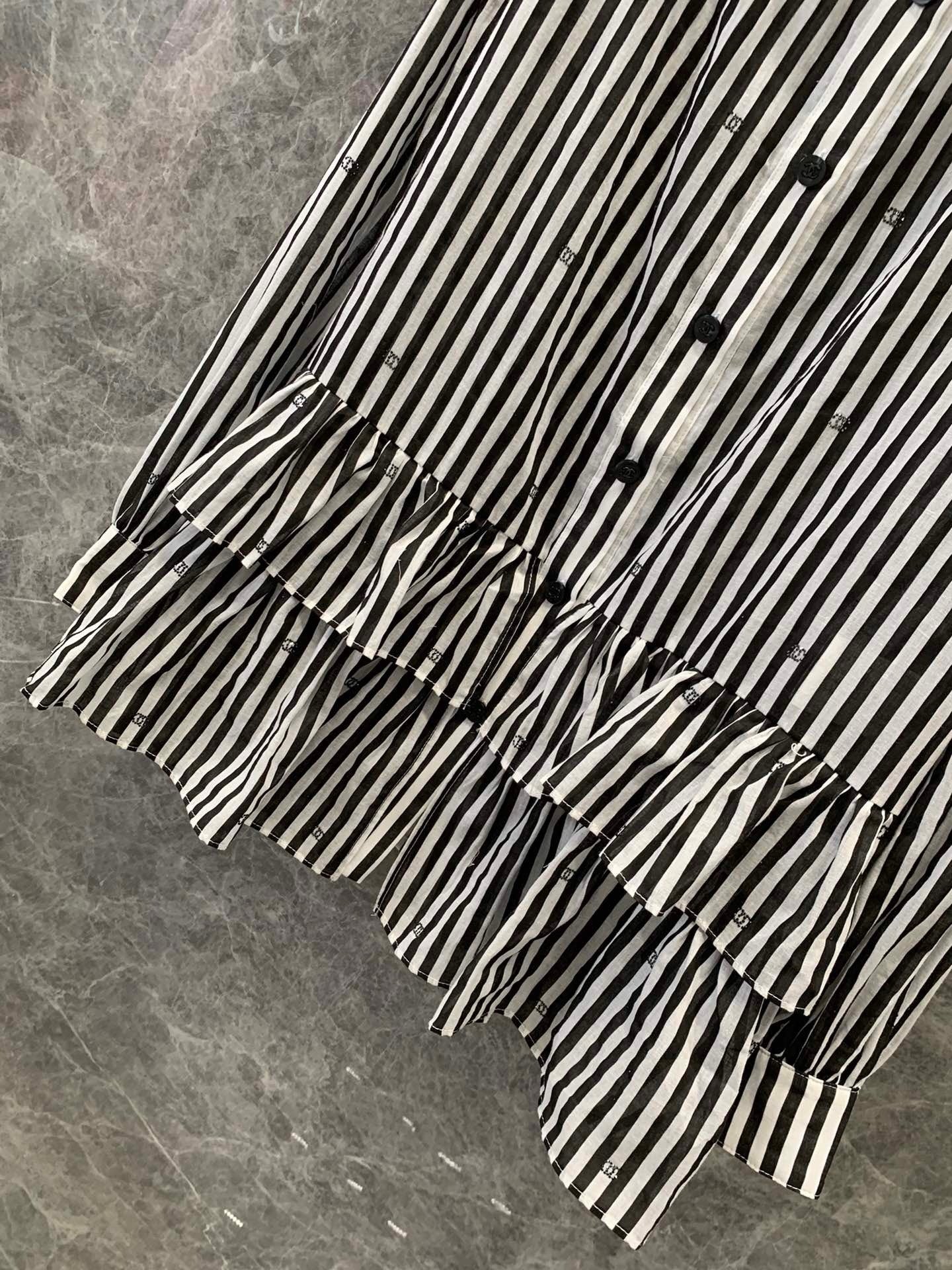 Robe à gâteau rayée