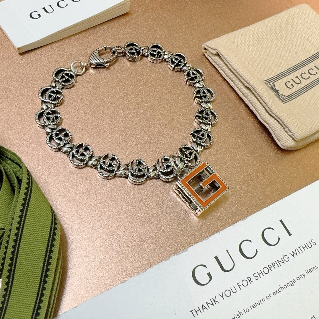 Armband.