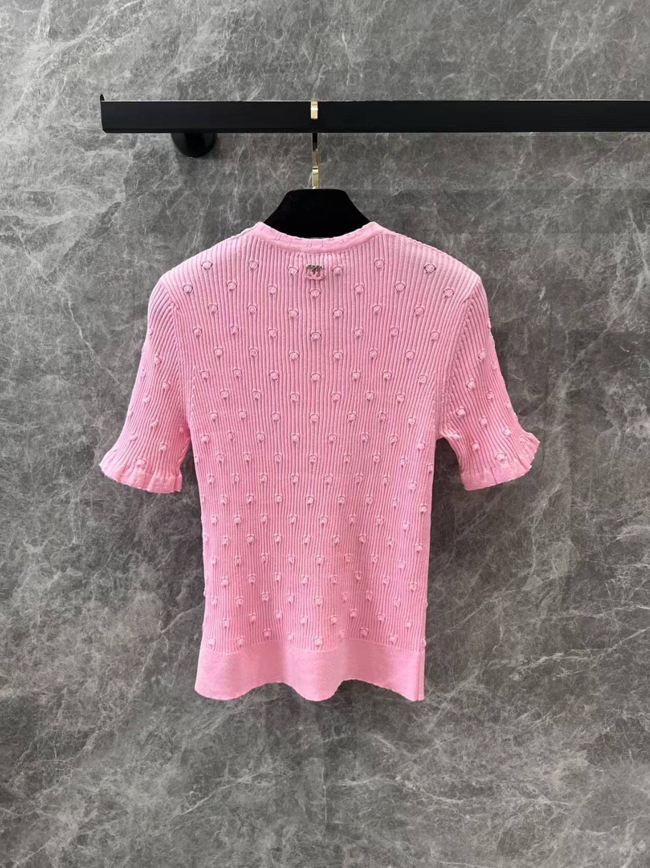 Manches courtes tricotées au crochet à pois 3D