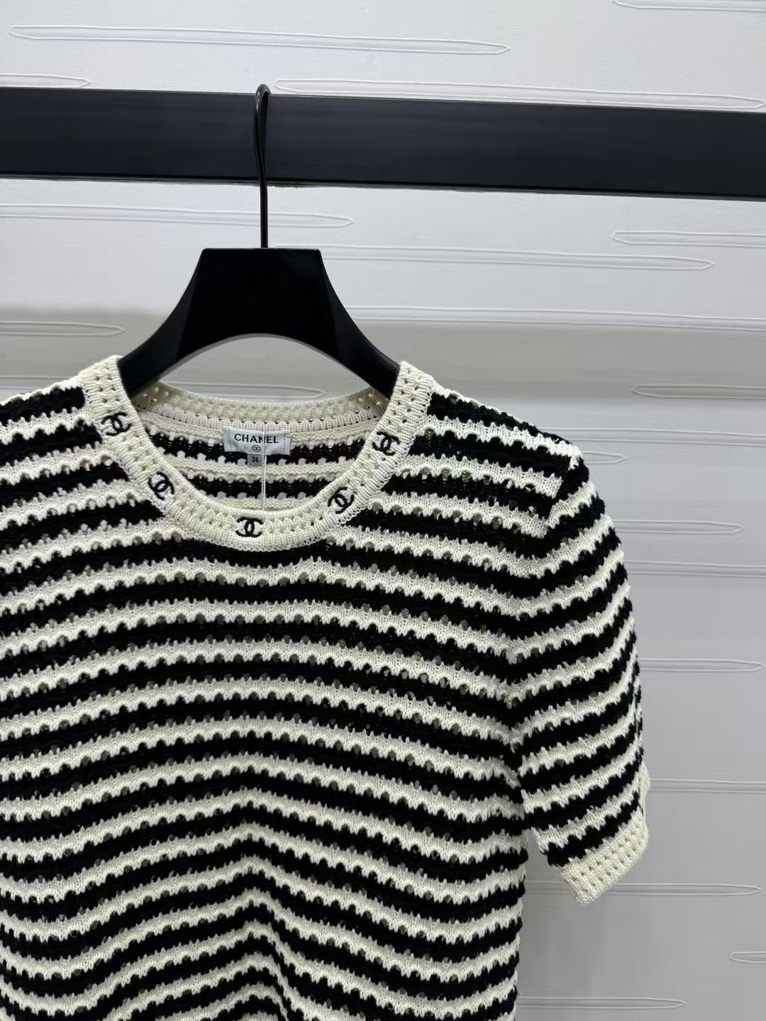 Manches courtes en tricot rayé