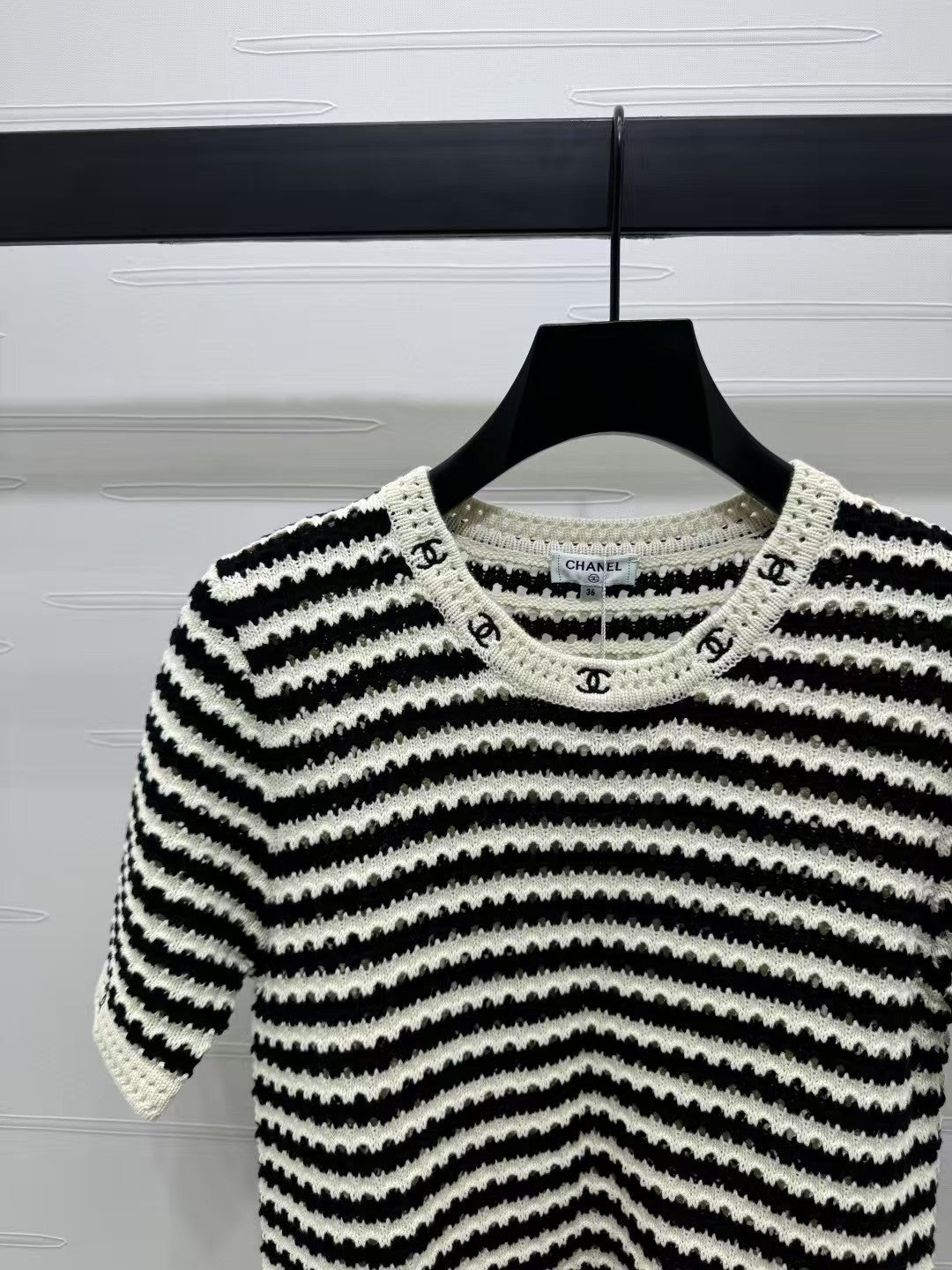 Manches courtes en tricot rayé