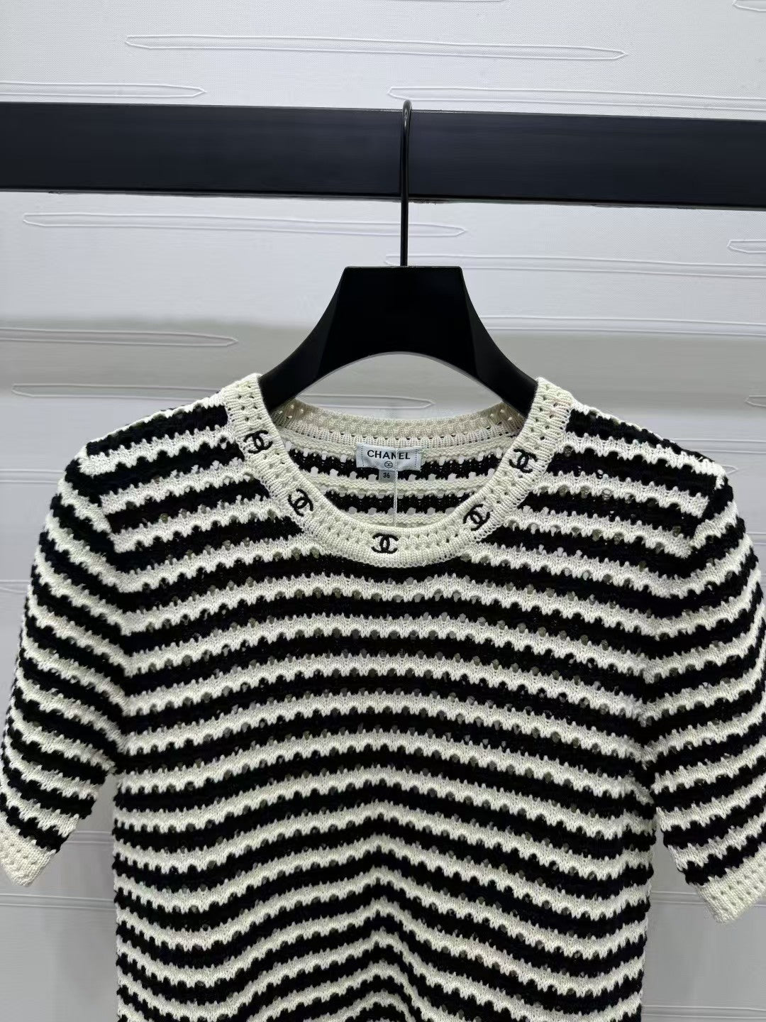 Manches courtes en tricot rayé