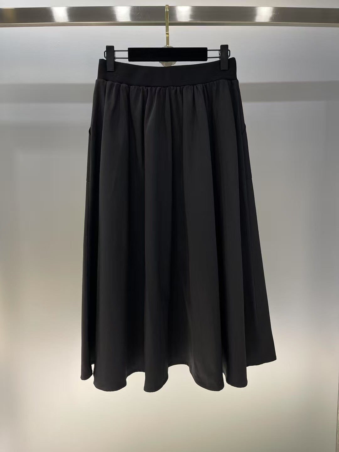 Jupe nouveau style 25ss avec ceinture en fil et logo brodé