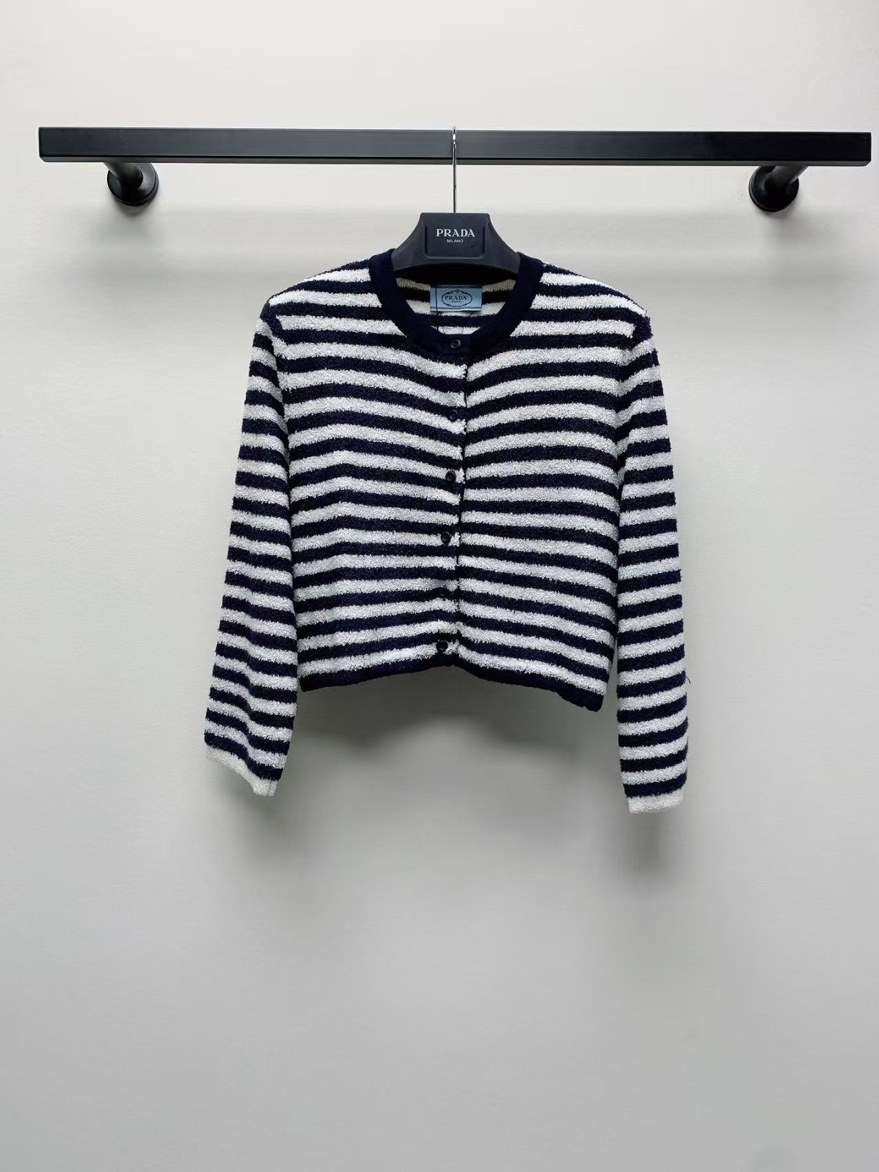 Cardigan en tricot rayé 25ss