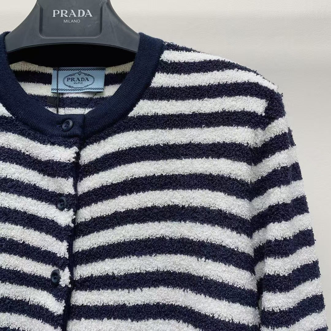 Cardigan en tricot rayé 25ss