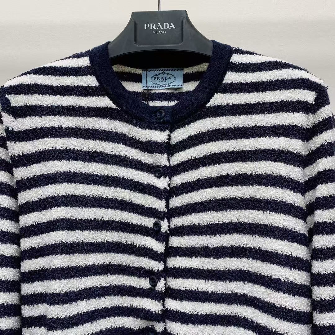 Cardigan en tricot rayé 25ss