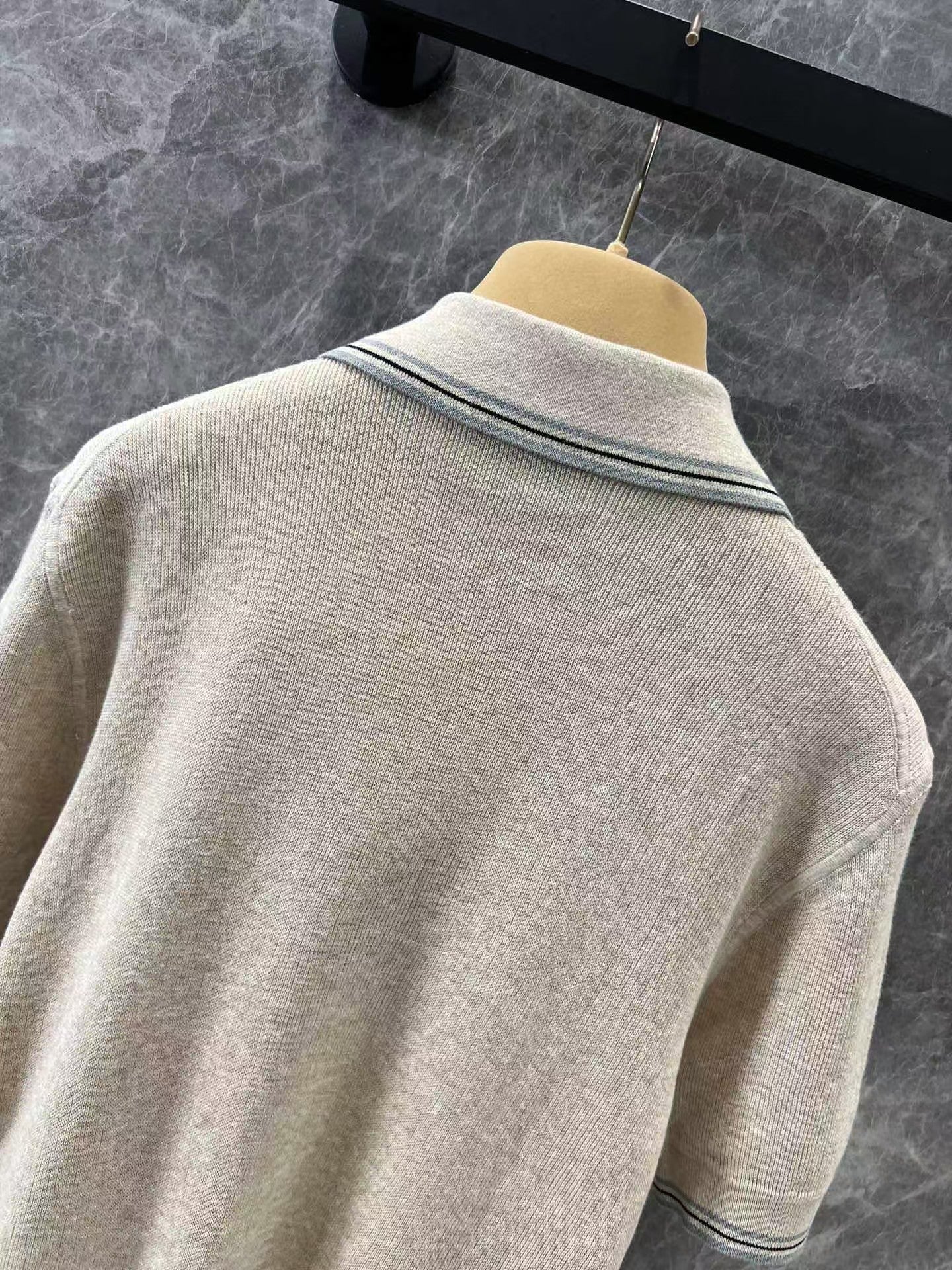 25 Frühling/Sommer Neuheiten Brief Micro Logo Polo Neck Kurzarm Strick