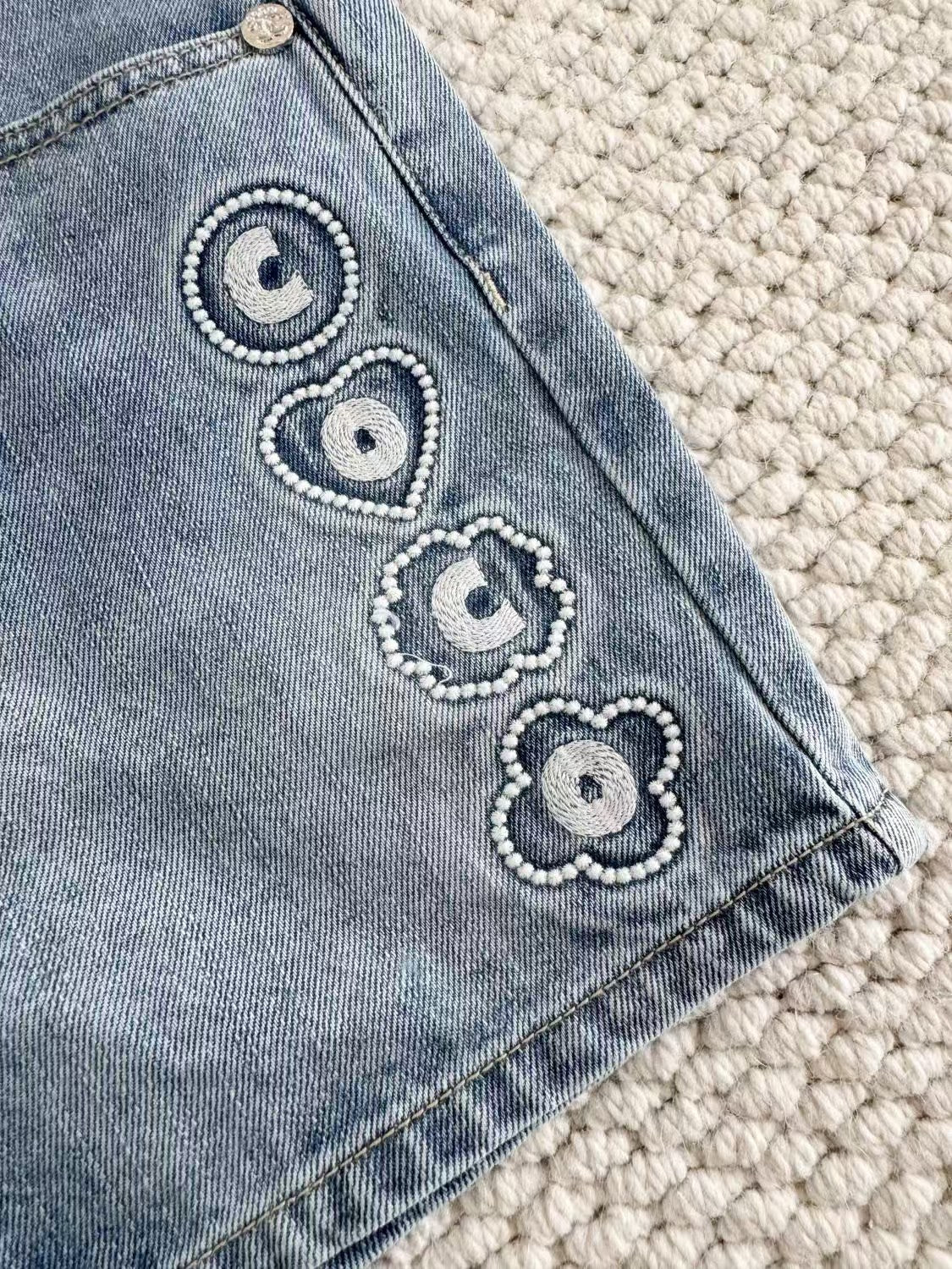 2025 Sommer Neue Ankunft Kleine Duft Coco Bestickte Denim Shorts SML