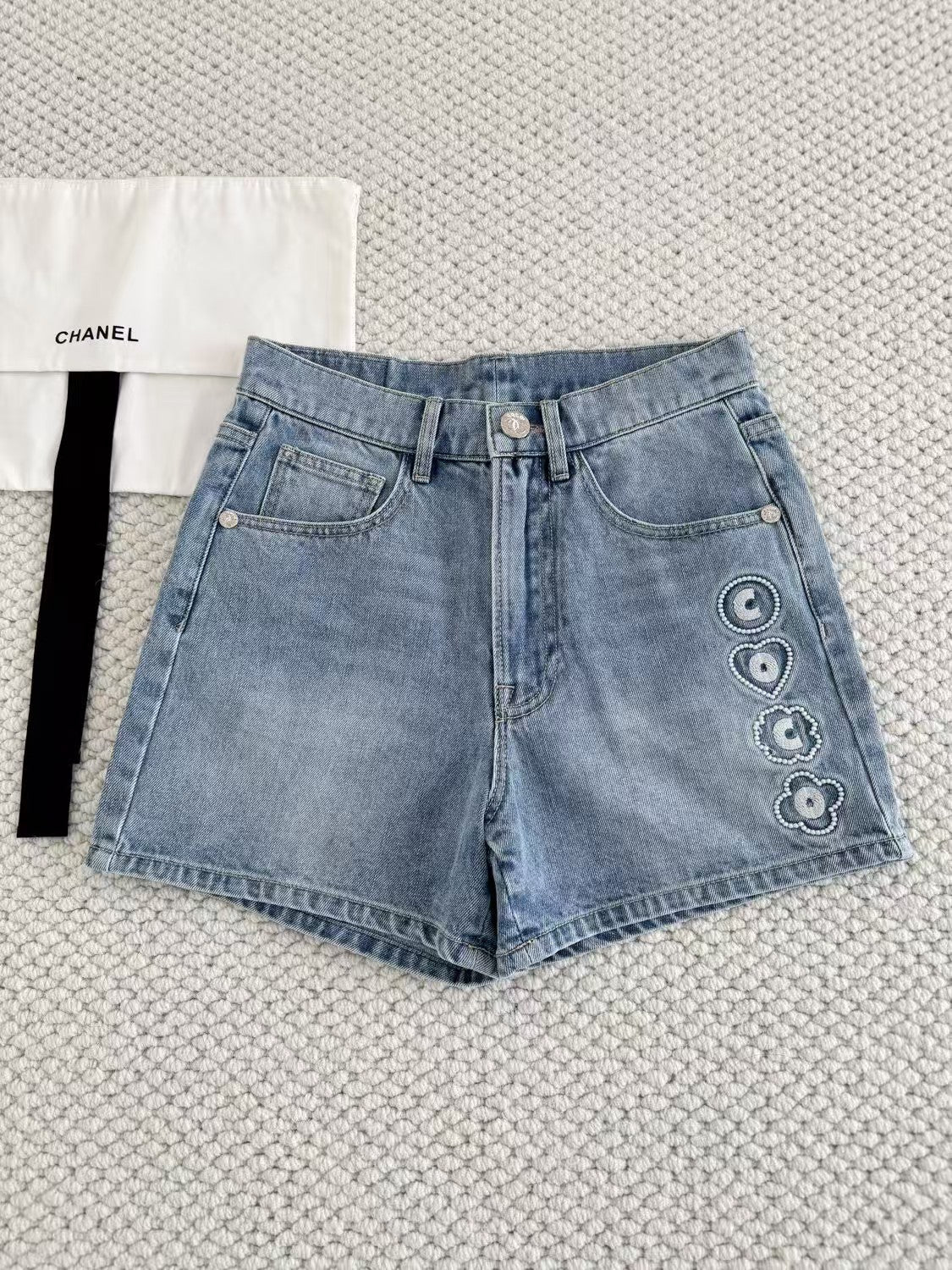 2025 Sommer Neue Ankunft Kleine Duft Coco Bestickte Denim Shorts SML