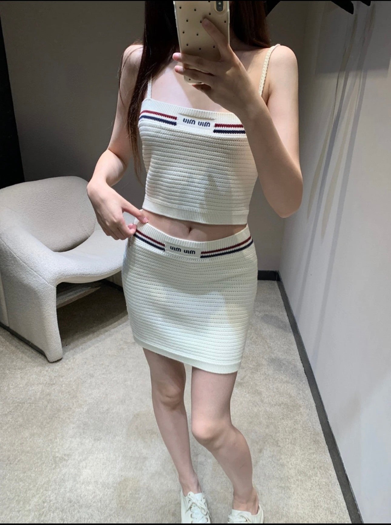 Ensemble caraco et mini-jupe en tricot sport-chic 