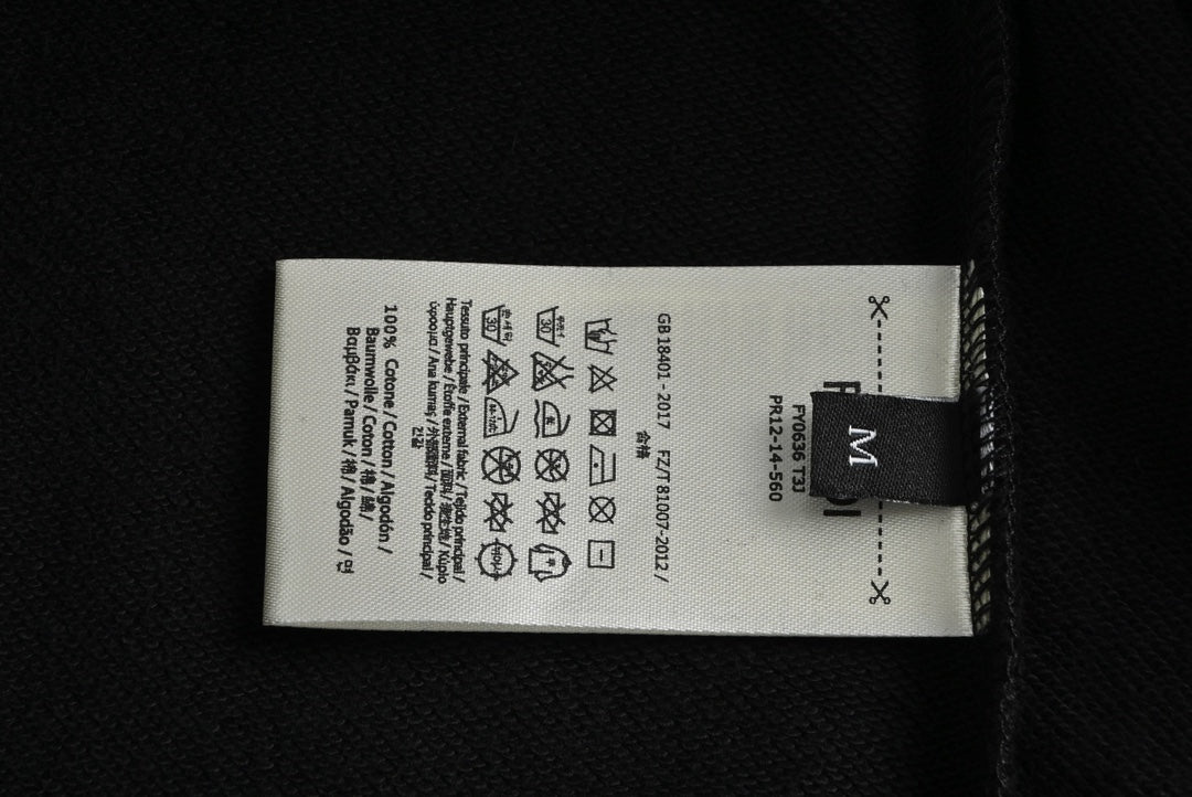 Sweatshirt mit Reißverschlusstasche auf der Brust