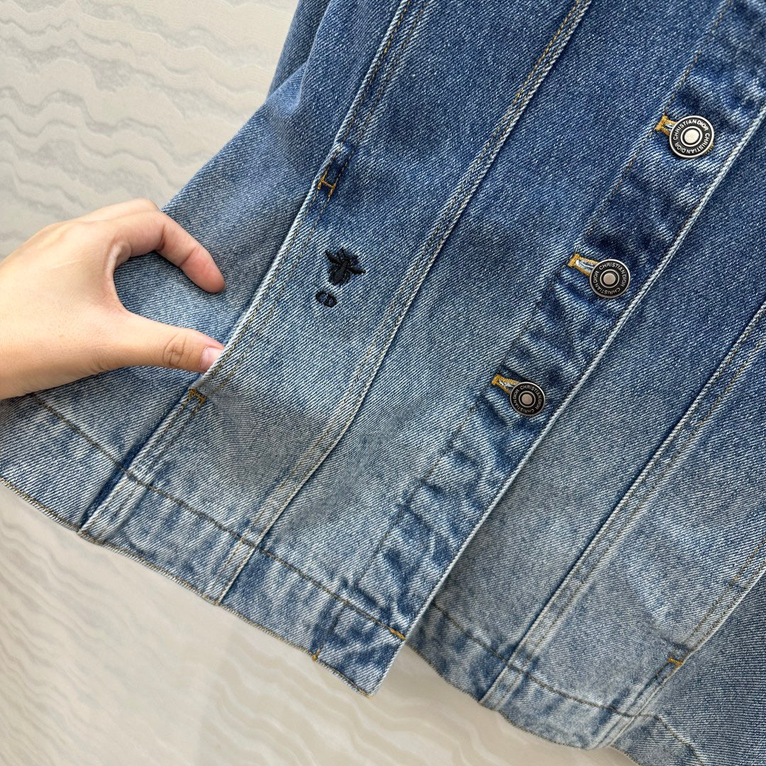 Veste zippée à manches longues et à capuche imprimée