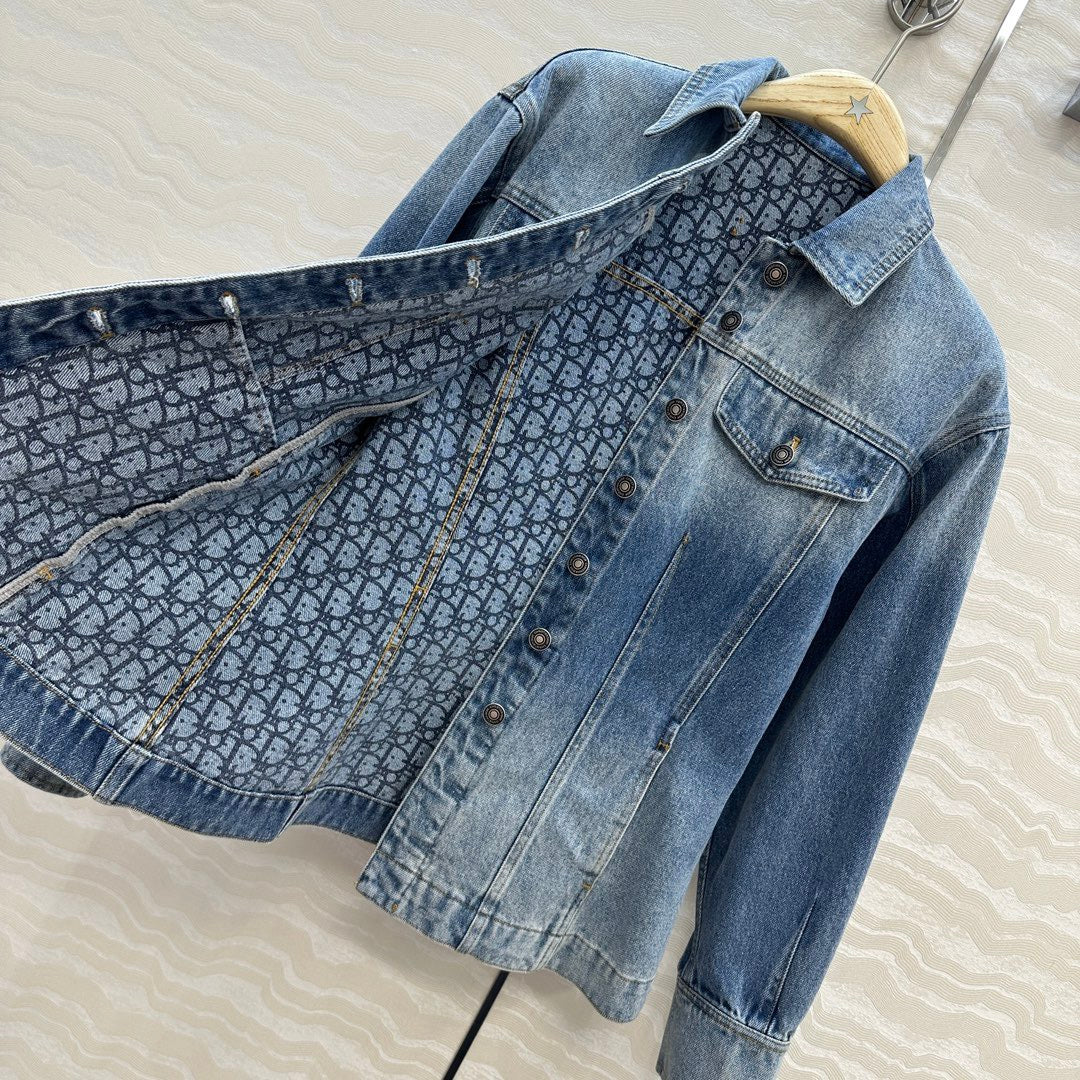 Veste zippée à manches longues et à capuche imprimée