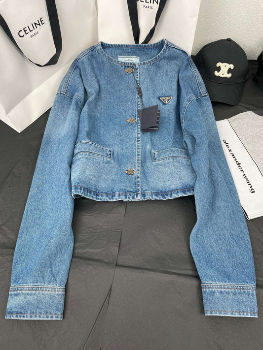 Bedruckte Langarmjacke mit Kapuze und Reißverschluss