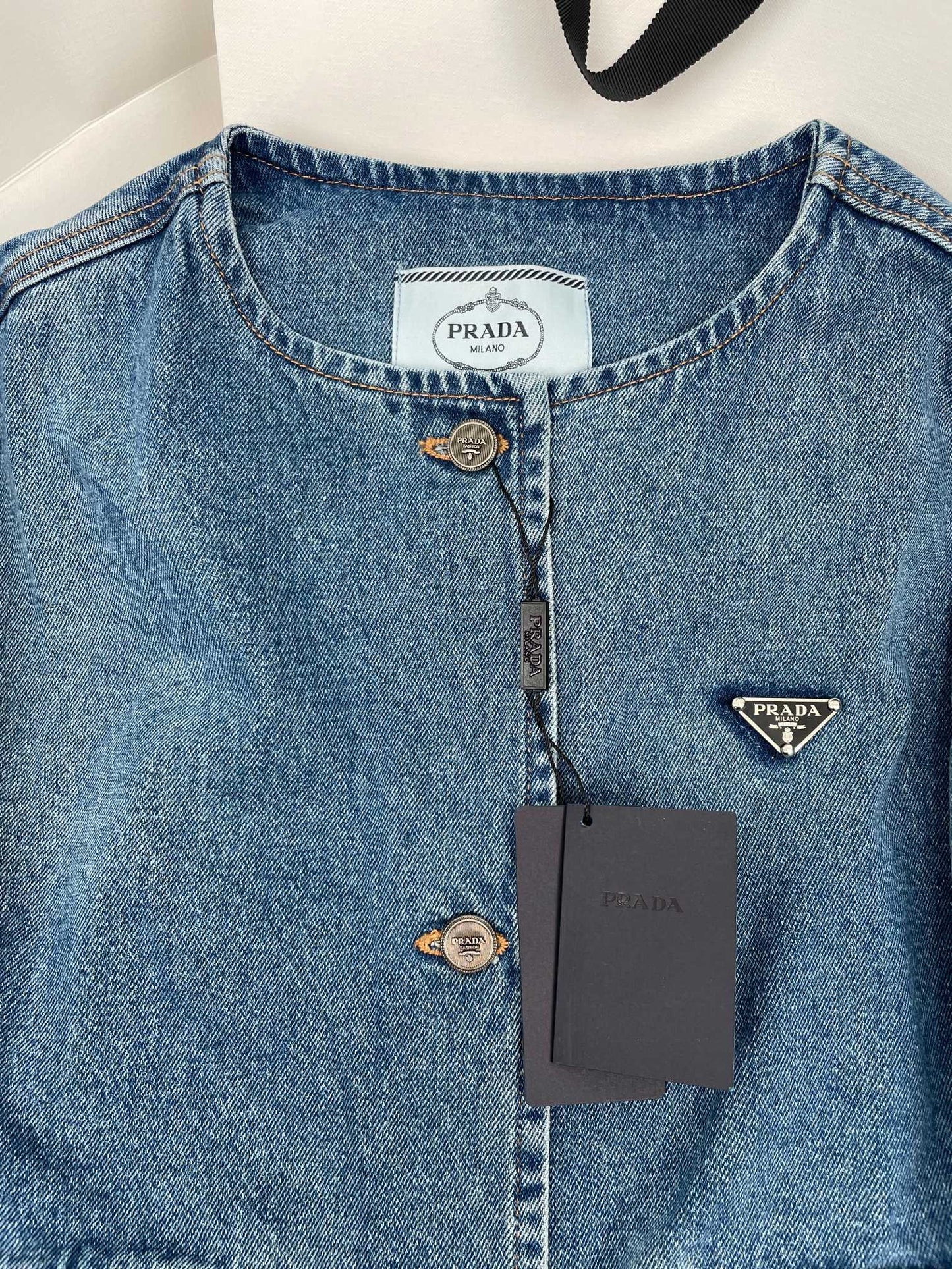 Veste zippée à manches longues et à capuche imprimée