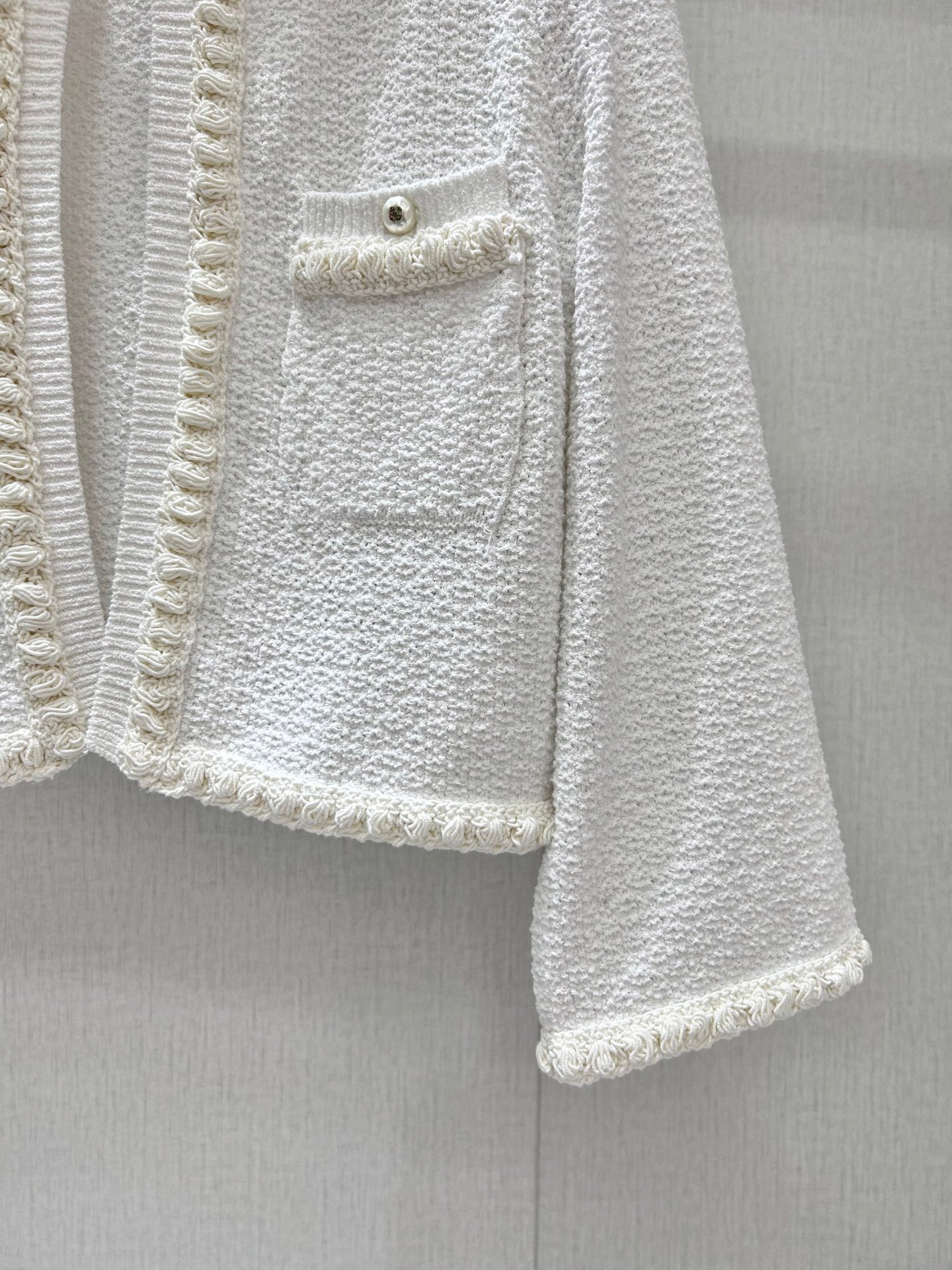 Veste zippée à manches longues et à capuche imprimée