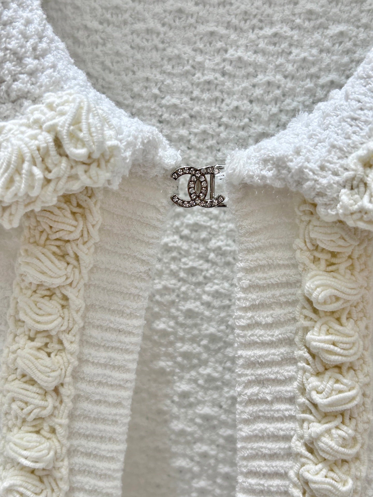 Veste zippée à manches longues et à capuche imprimée