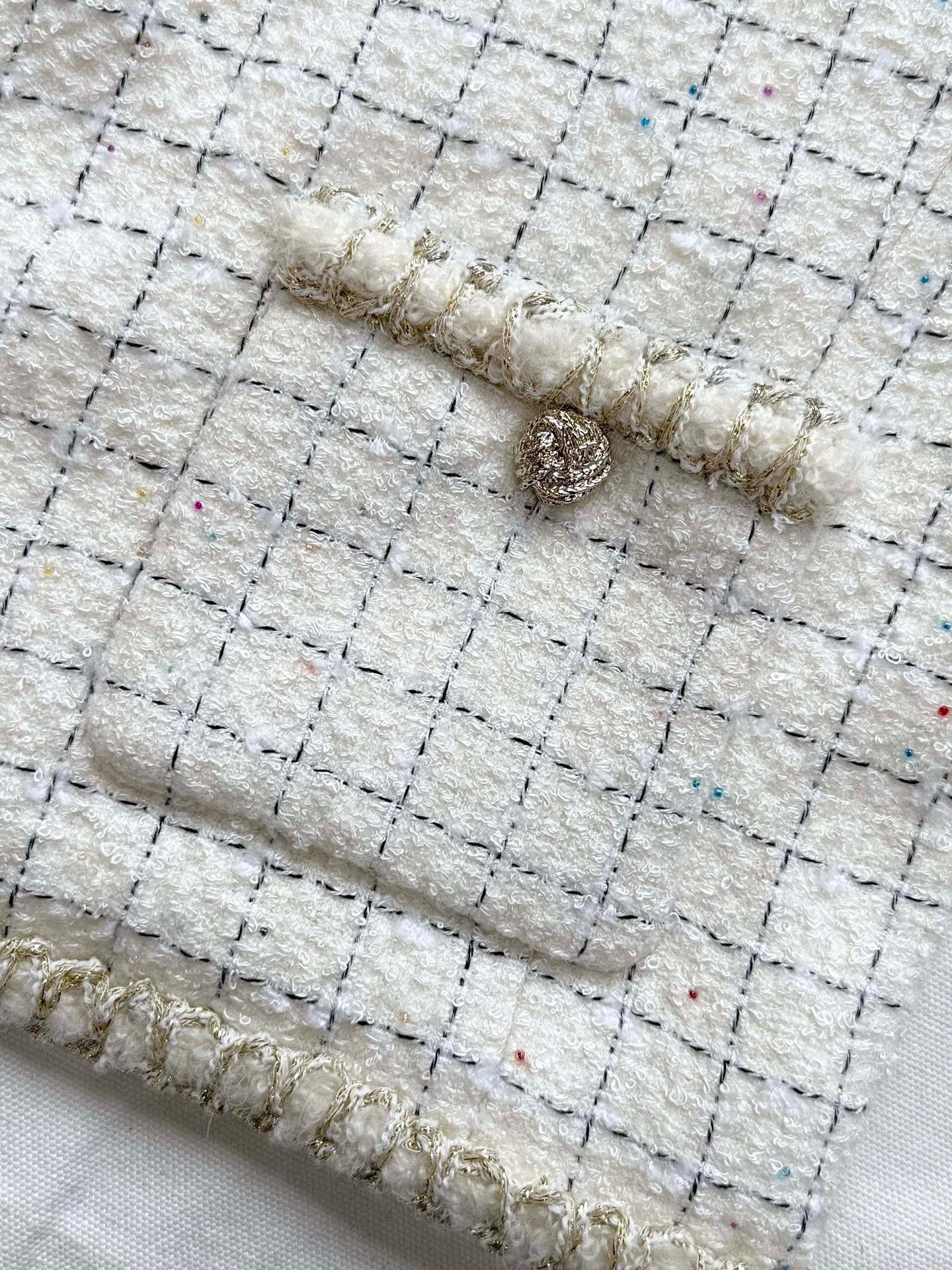 Cardigan tricoté à double lettre