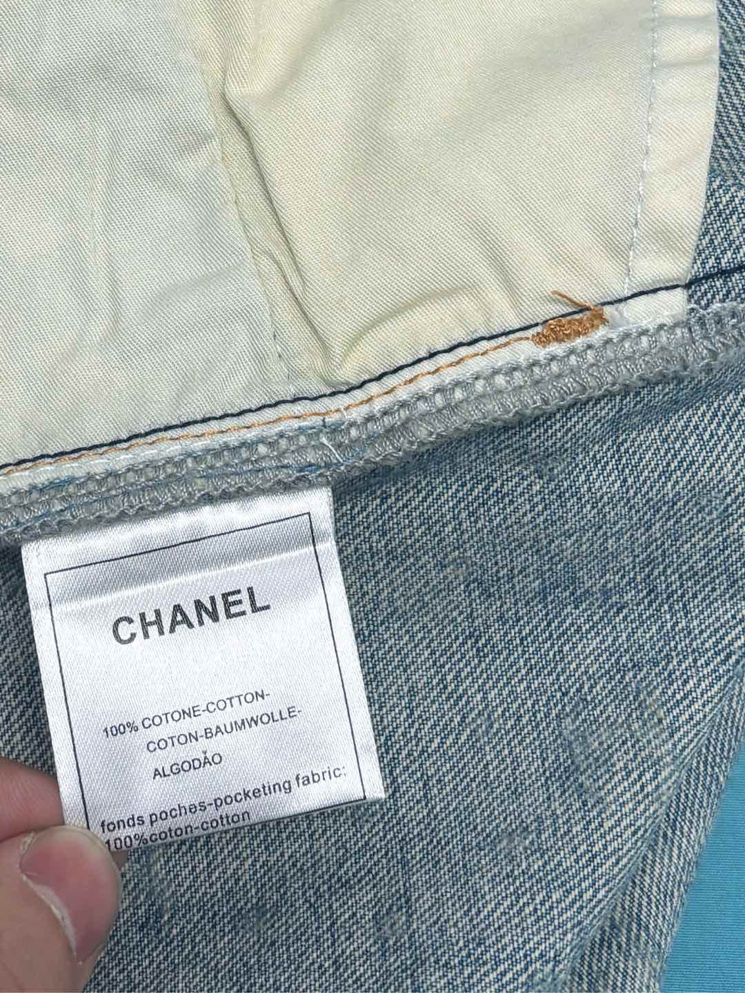 Poches arrière double C entièrement imprimées avec coutures à la main