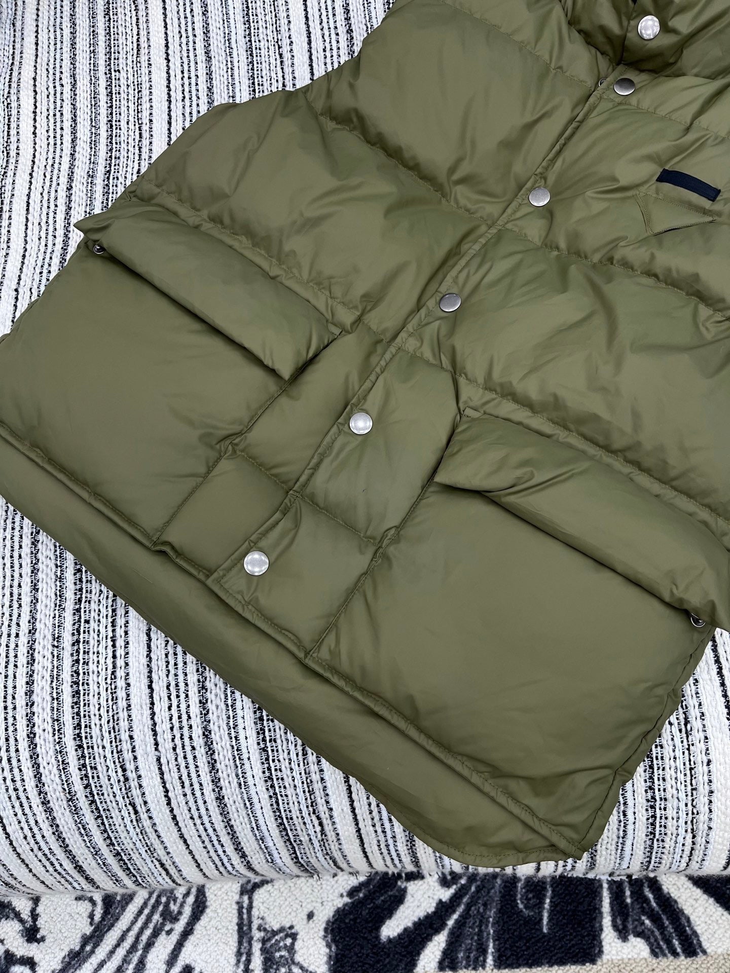 Cardigan tricoté à double lettre