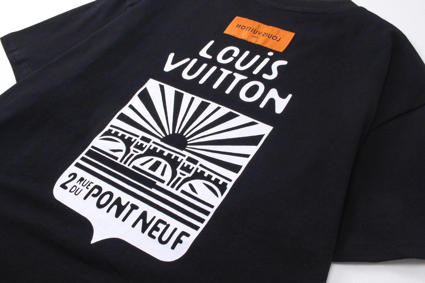t-shirt à lettres graphiques au dos