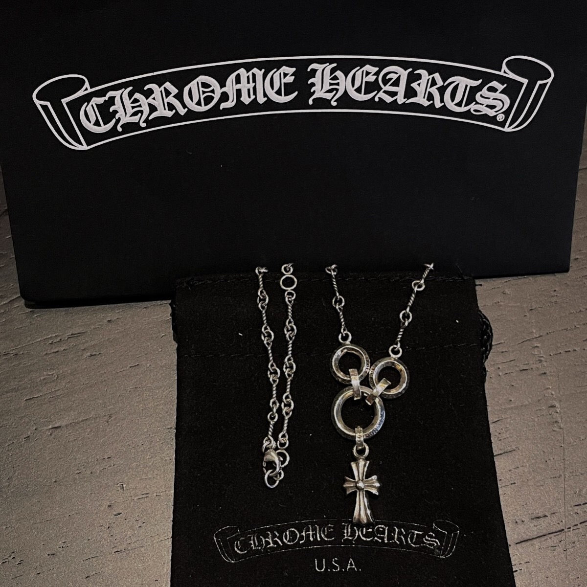 🔥🔥🔥24FW NEUE CHHES-Halskette mit drei Ringen und kleinem Kreuz