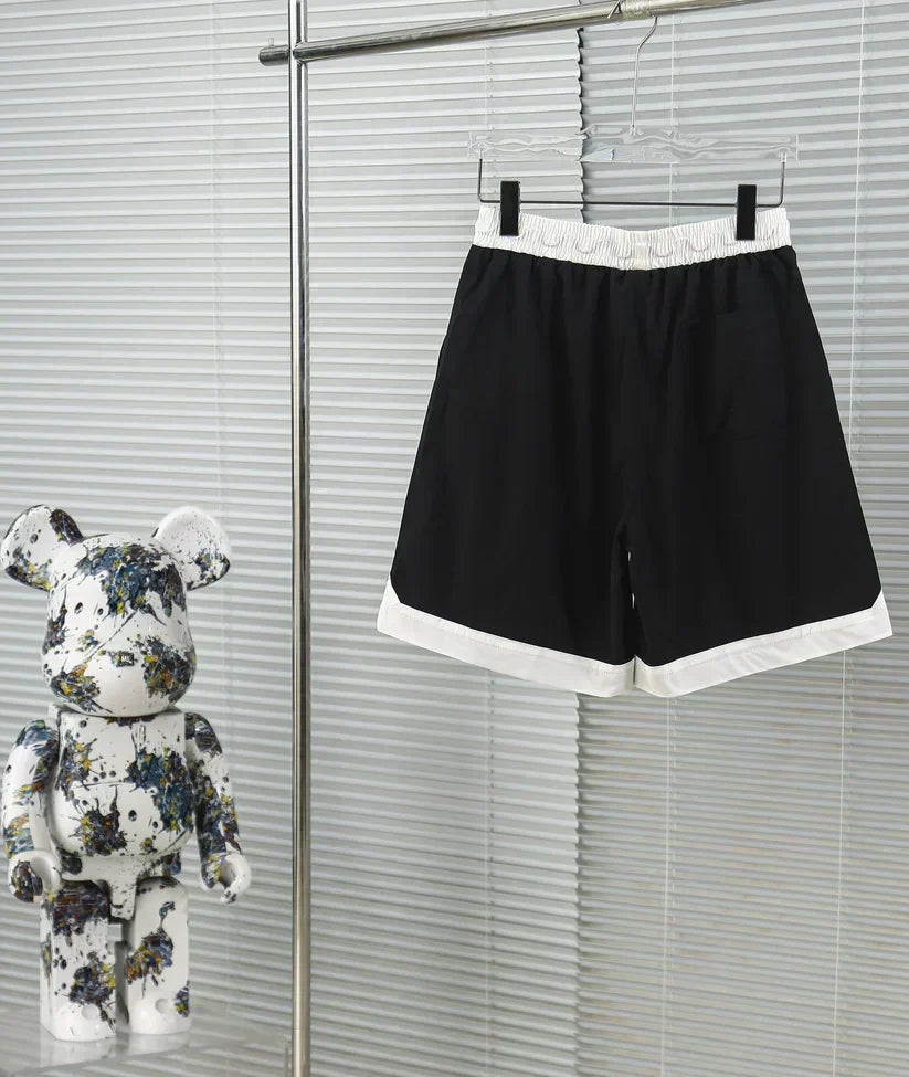 Short brodé printemps et été avec coutures en sangle tridimensionnelle de couleur contrastée