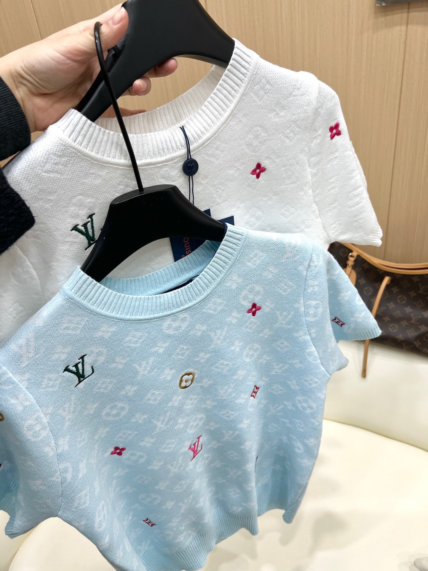 ‌L v Embroidered All-Over Print Knit Sweater