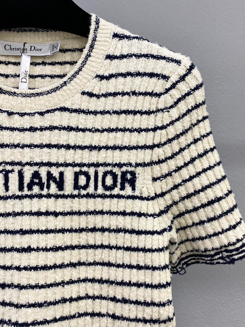 Crew neck short sleeve knitted top