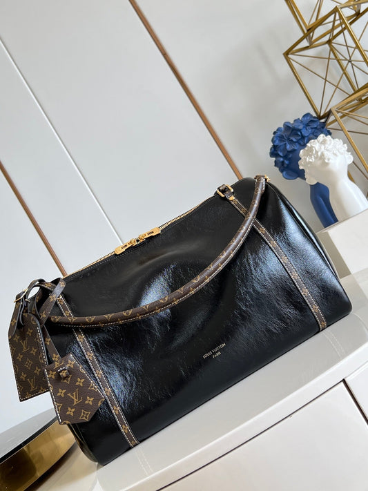 25 Handtaschen der Herbst- und Winterserie