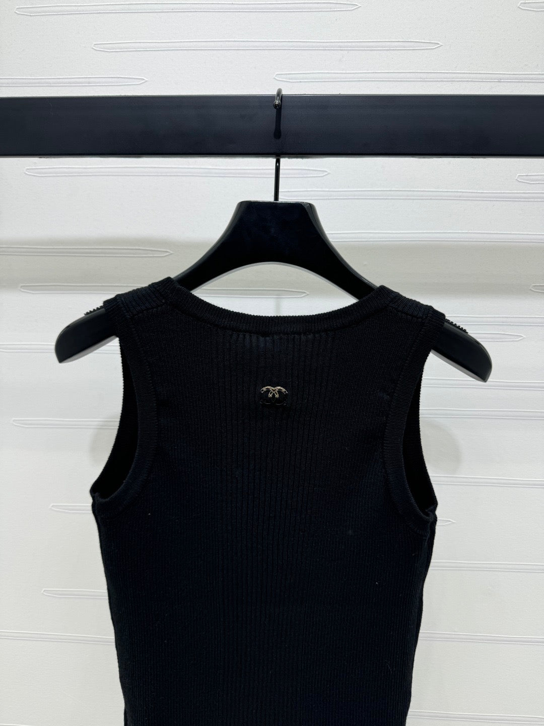 25 New Love Knitted Vest