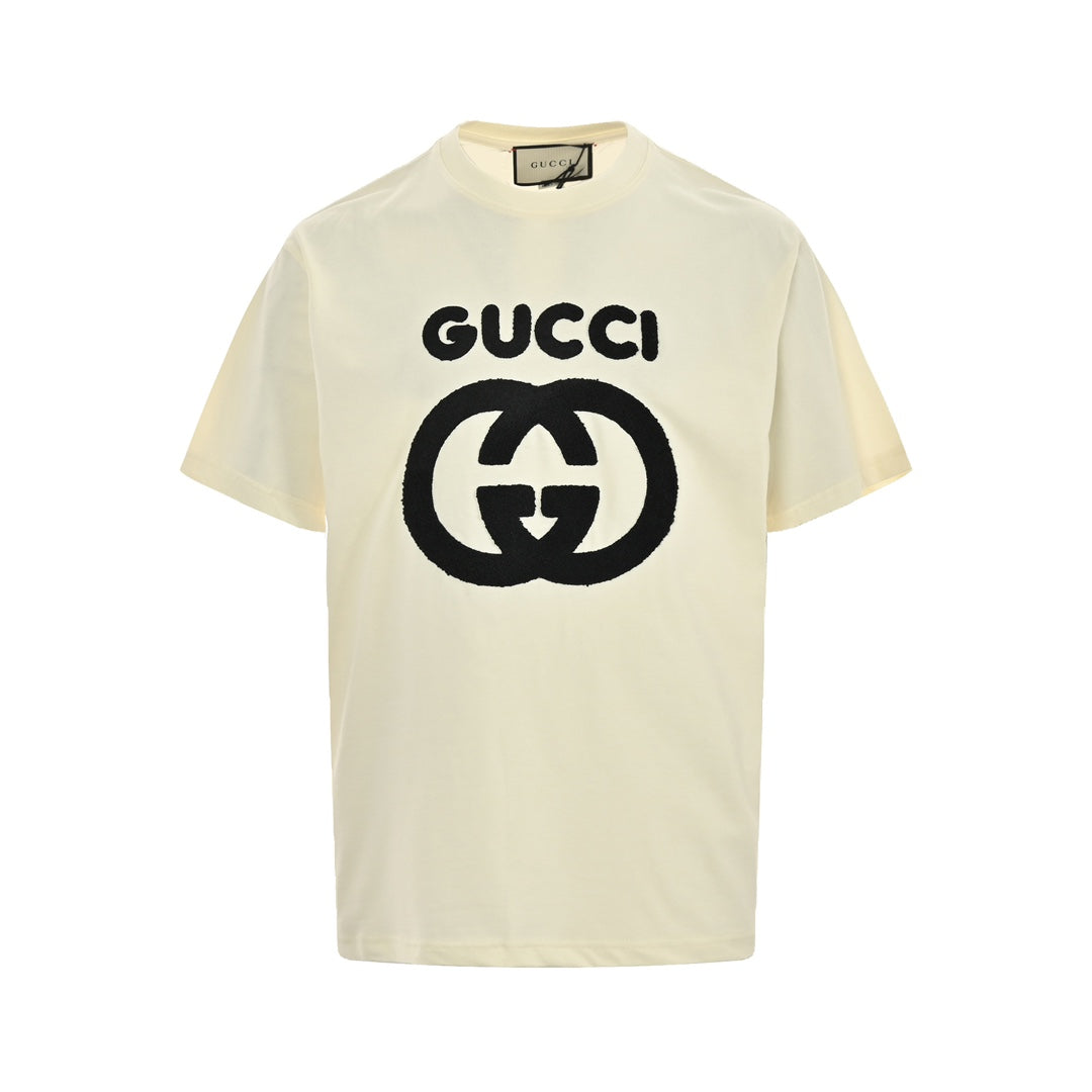 Handtuch mit aufgesticktem Logo, kurze Ärmel 
